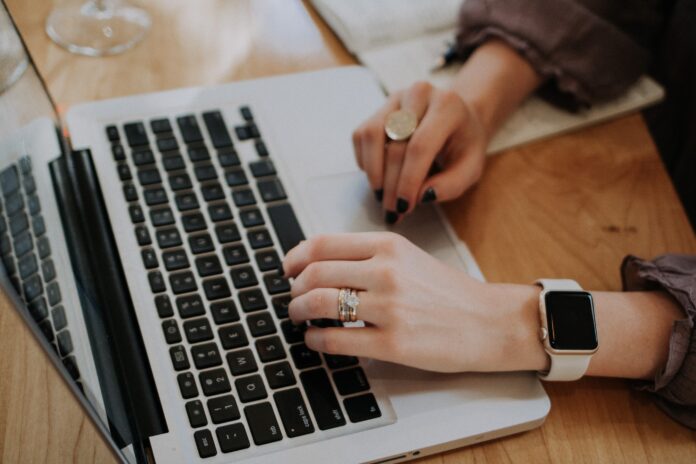 Why Your Business Needs a Blog Right Away